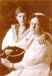 Императрица Александра Фёдоровна с цесаревичем Алексеем Николаевичем, 1913 г.