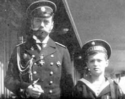 Государь Николай II с наследником цесаревичем Алексеем