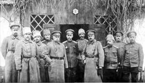 Генерал Каледин А.М. среди соратников