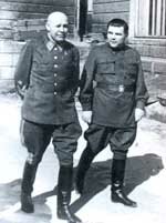 Малиновский Р.Я. (справа) и Тимошенко С.К., июнь 1942 г.
